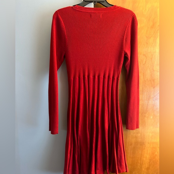 Dana Bachman Red Sweater Dress with matching scarf - Picture 5 of 6